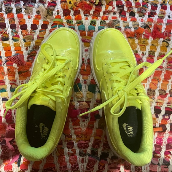 NEON Nikes! - Picture 2 of 6